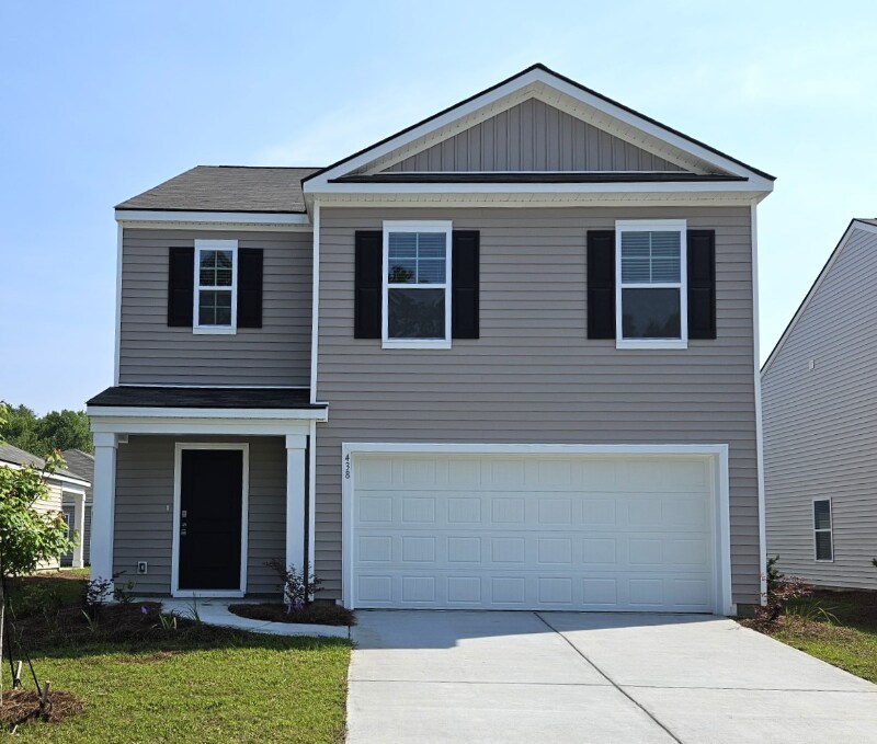 438 Coconut Dr in Bloomingdale, GA - Building Photo