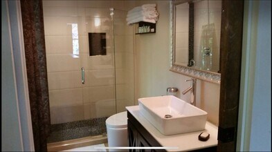 462 Greenwood Ave NE in Atlanta, GA - Building Photo - Building Photo