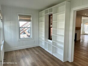 201 Hopkins St in Neptune Beach, FL - Building Photo - Building Photo