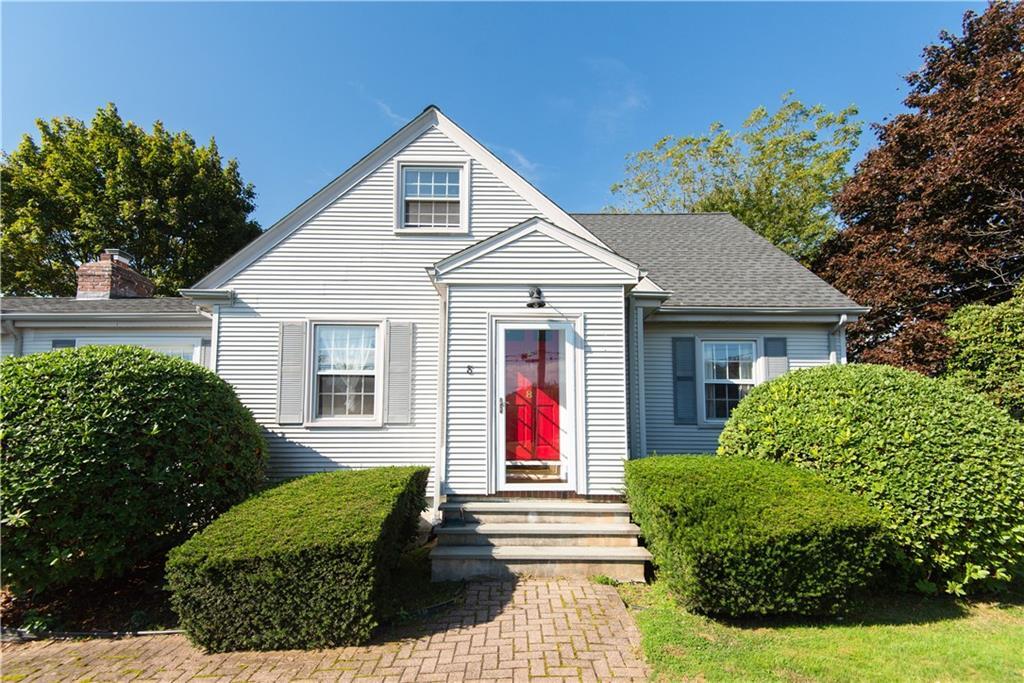 8 Fenner Ave in Newport, RI - Building Photo
