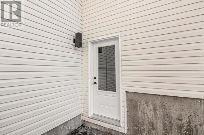 60 Helen St in North Stormont, ON - Building Photo - Building Photo