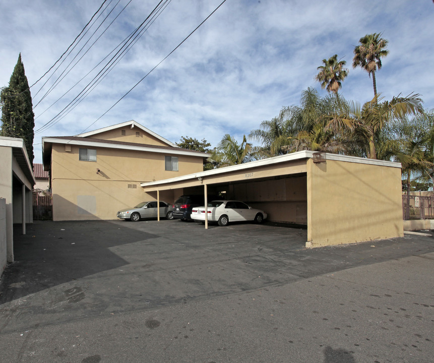 8207 Larson Ave in Garden Grove, CA - Building Photo