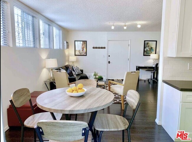 1152 N Ogden Dr in West Hollywood, CA - Building Photo - Building Photo