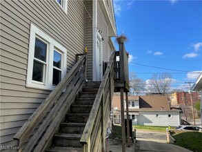 878 Florida Ave, Unit 3 in Akron, OH - Building Photo - Building Photo