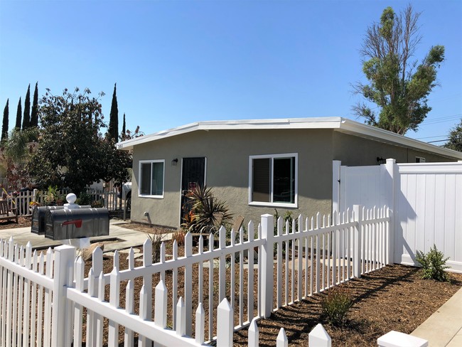 301 Grace Ave in La Habra, CA - Building Photo - Building Photo