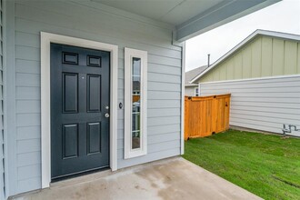 105 Shugart St in San Marcos, TX - Building Photo - Building Photo