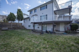 5533 Alpine Crescent in Chilliwack, BC - Building Photo - Building Photo