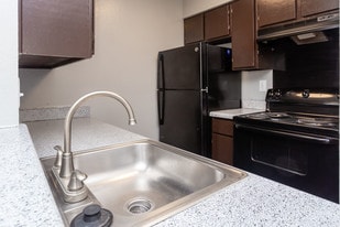 Crossings at Irving Apartments in Irving, TX - Building Photo