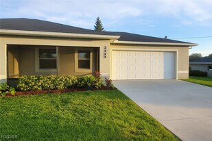 2431 Paul Ave S in Lehigh Acres, FL - Building Photo