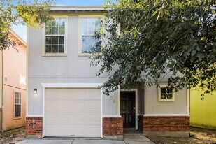 4935 S Cancun in Houston, TX - Building Photo