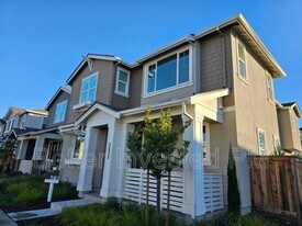 2622 Gable St in Santa Rosa, CA - Building Photo