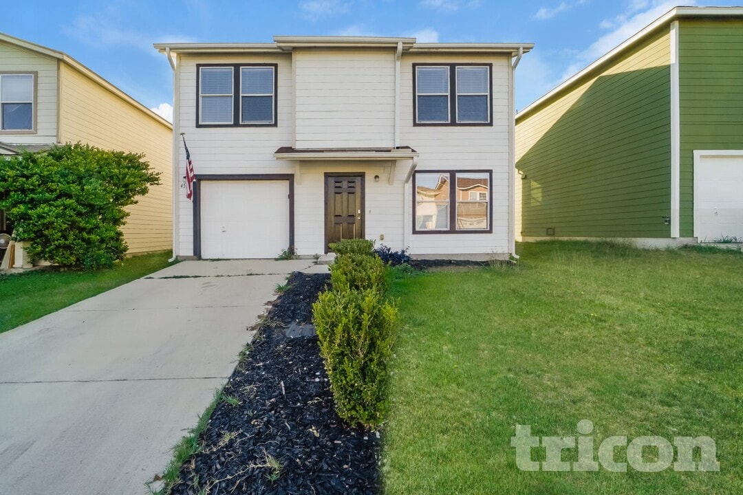 4518 Safe Hbr in San Antonio, TX - Foto de edificio