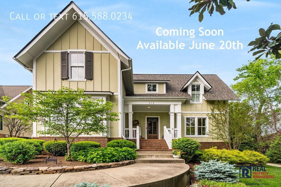 412 Boyd Mill Ave in Franklin, TN - Building Photo