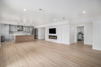 6007 S Ukraine St in Aurora, CO - Building Photo - Building Photo