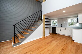 210 Lincoln Ct in Raleigh, NC - Building Photo - Building Photo