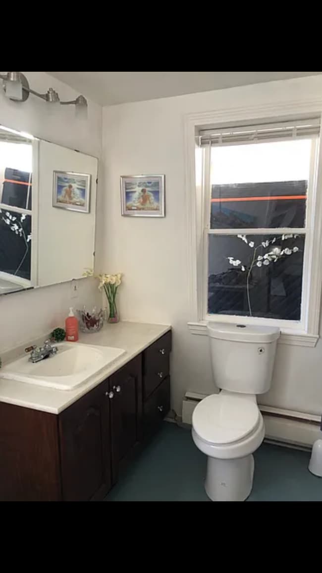 property at 9 Lincoln St