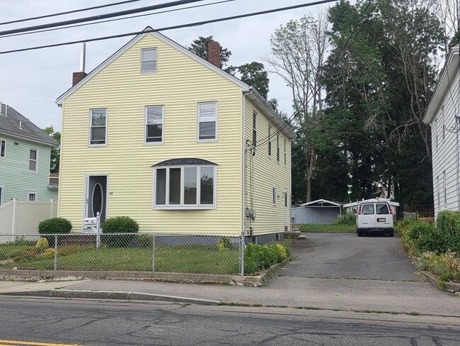 63 Oak St