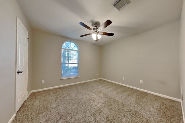 property at 70 N Creekmist Pl