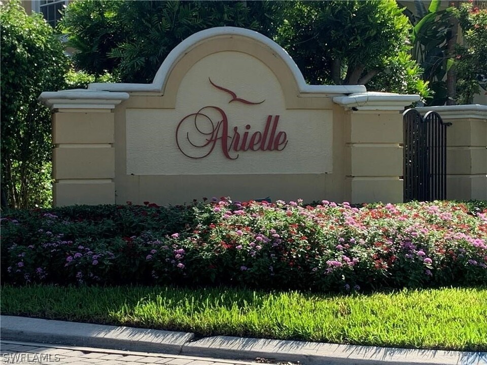 2170 Arielle Dr-Unit -709 in Naples, FL - Building Photo