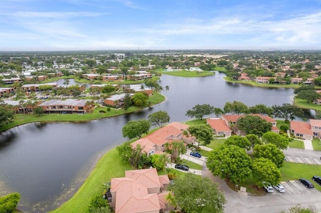 11045 SW 16th Manor in Davie, FL - Building Photo - Building Photo
