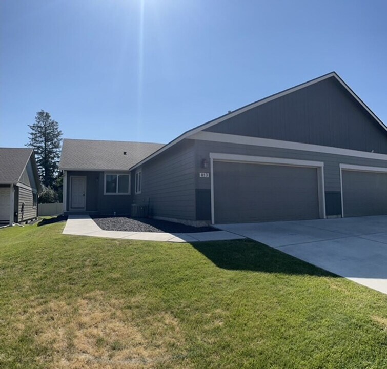 805 S Fox Ln-Unit -805 in Spokane Valley, WA - Building Photo