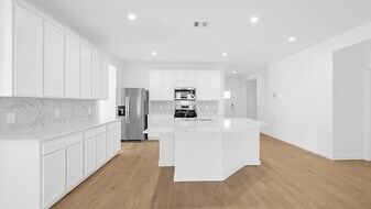 31702 Carlisle Cv Ct in Fulshear, TX - Building Photo