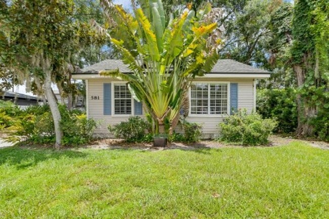 property at 581 E Horatio Ave