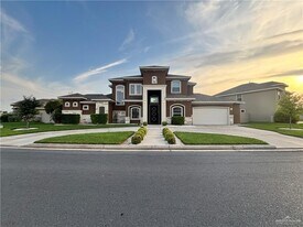 33 Ensenada Ave in McAllen, TX - Building Photo