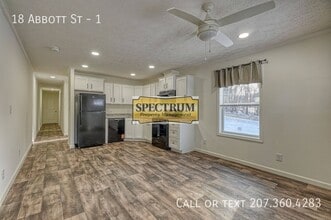 18 Abbott St in Waterville, ME - Building Photo - Building Photo