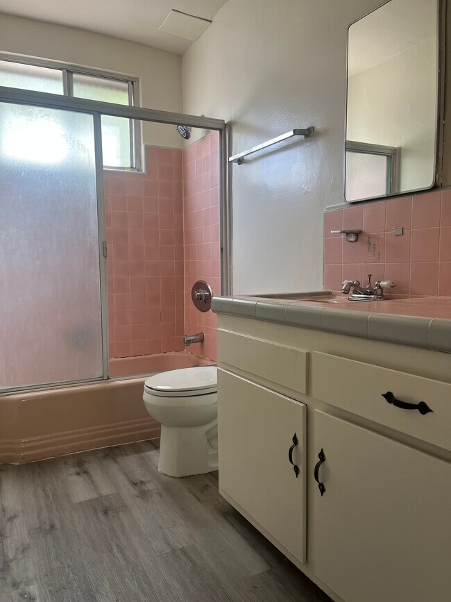 847 9th St in Santa Monica, CA - Foto de edificio - Building Photo