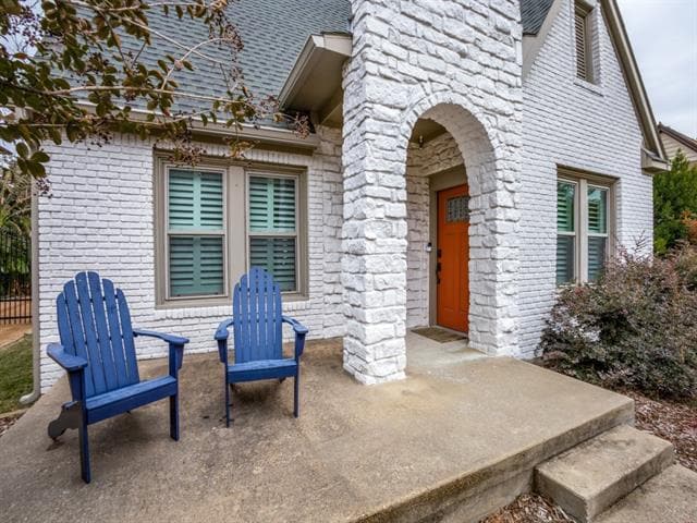 property at 6127 Prospect Ave