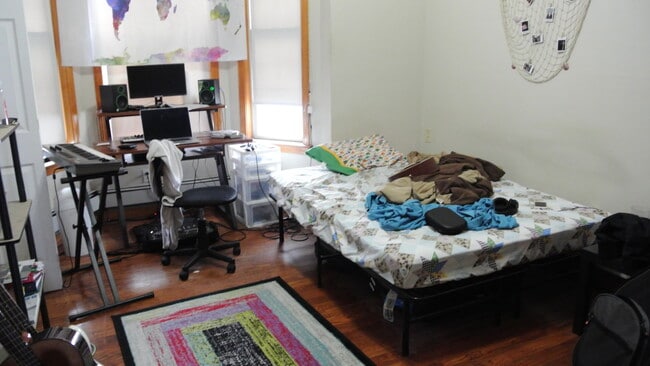 453 Cambridge St, Unit #1, in Boston, MA - Building Photo - Building Photo