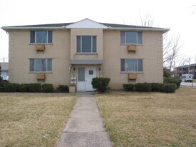 461 Alberta Dr, Unit Apt. 2 in Buffalo, NY - Building Photo