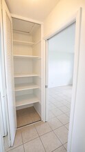 2807 Ashley Dr W in West Palm Beach, FL - Building Photo - Building Photo