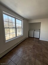 194 Jerome Pl in Bloomfield, NJ - Building Photo - Building Photo