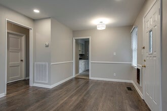 2204 Rosehaven Dr in Nashville, TN - Building Photo - Building Photo