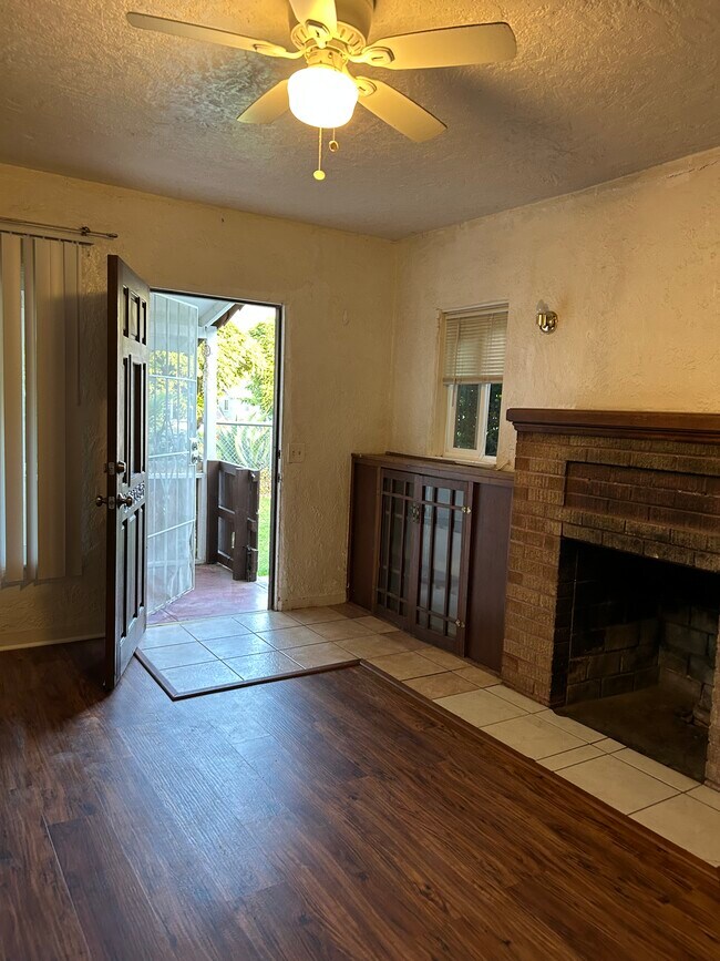 33141 Case St photo'