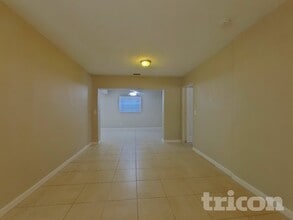 15375 Hopedale Ln in Clearwater, FL - Building Photo - Building Photo