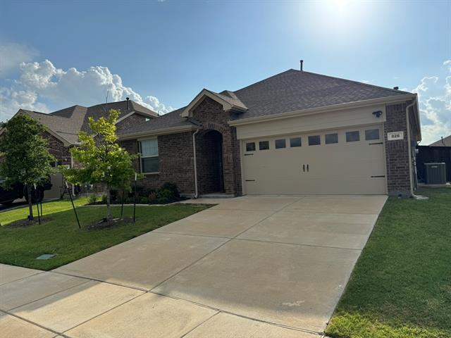 828 Grapefruit Ct in Forney, TX - Building Photo