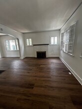 921 Superba Ave in Los Angeles, CA - Building Photo - Building Photo