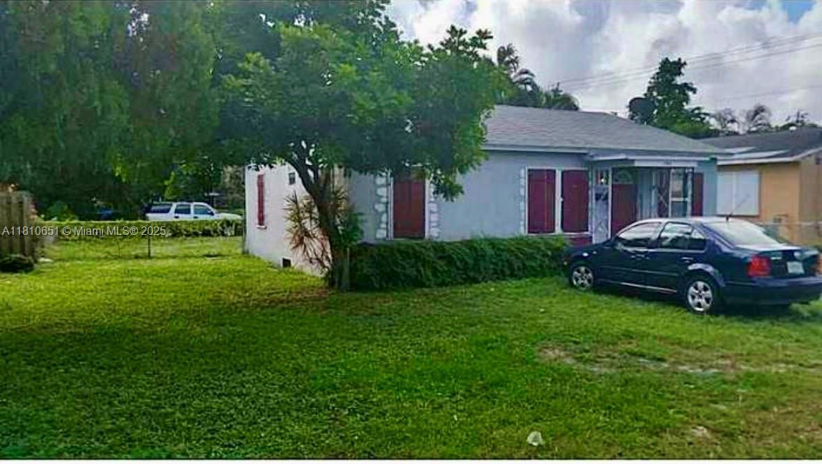 1958 Thomas St in Hollywood, FL - Building Photo