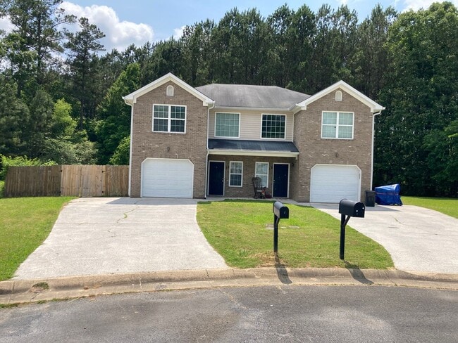 property at 17 Crabapple Ln NW