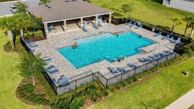 9560 Black Walnut Dr, Unit 25-202 in Clermont, FL - Foto de edificio - Building Photo