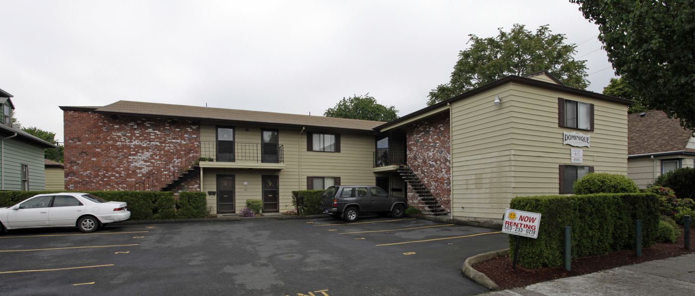 Dominique Apartments in Portland, OR - Building Photo