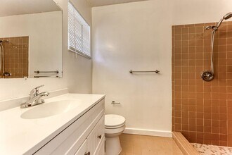 7971 NW 35th Ct in Coral Springs, FL - Foto de edificio - Building Photo