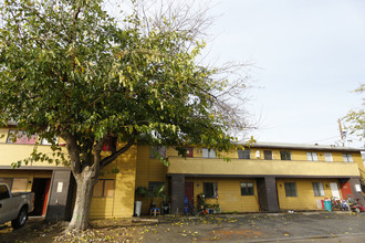 115 Beardsley Ave in Bakersfield, CA - Foto de edificio - Building Photo