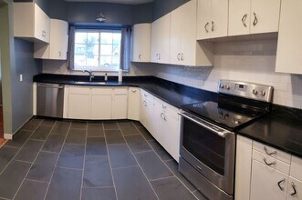 1330 S Arlington Ave in Reno, NV - Building Photo - Building Photo