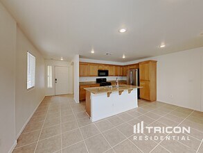 5637 Dawn Falls St in Las Vegas, NV - Building Photo - Building Photo