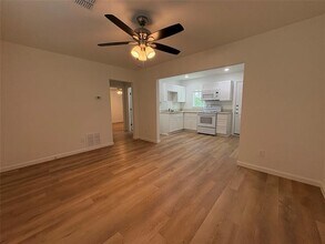 206 W Sliger Dr in Duncanville, TX - Foto de edificio - Building Photo