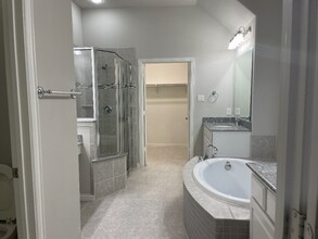 6809 Helena Way in McKinney, TX - Foto de edificio - Building Photo